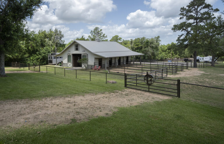 Home At Last Ranch- 7208 Mockingbird Rd