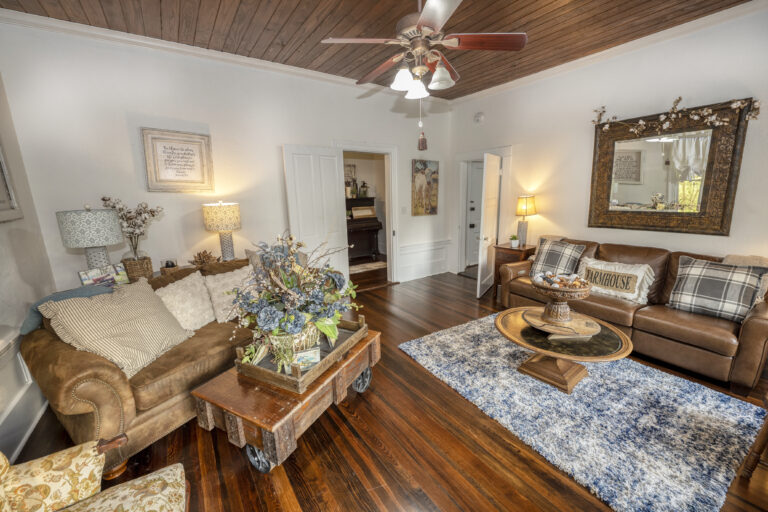 Mount Vernon Oaks- 6841 Mount Vernon Rd