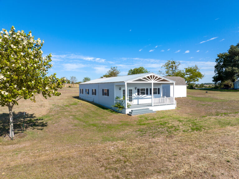 High View Farm, 7650 Hoddeville School Road, Brenham