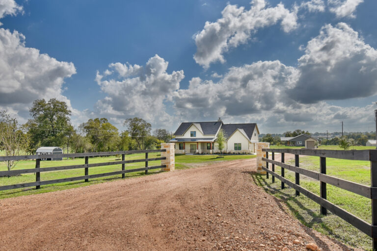 1780 Ike Lane Brenham, Texas 77833
