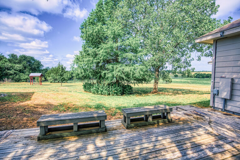 4392 FM 2502 Burton, TX 77835