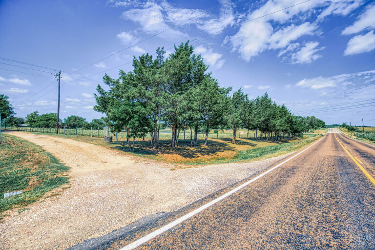 4392 FM 2502 Burton, TX 77835