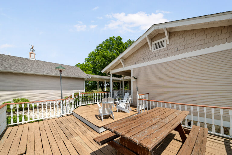 1305 Live Oak Lane Brenham, Texas