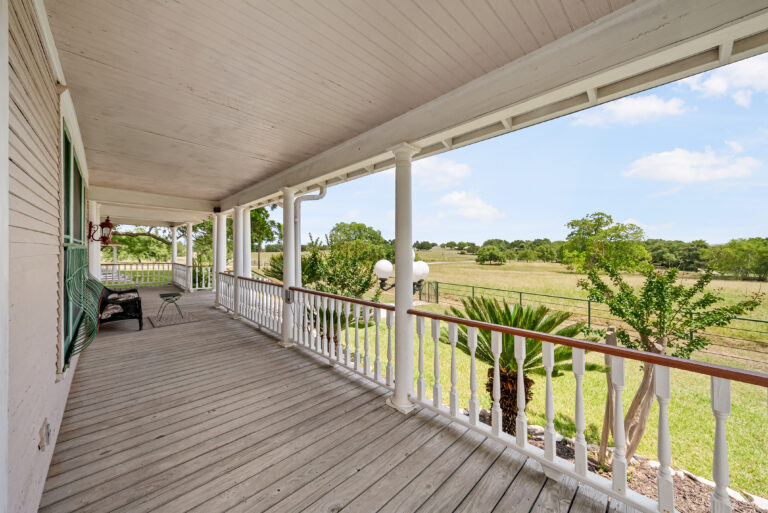 1305 Live Oak Lane Brenham, Texas