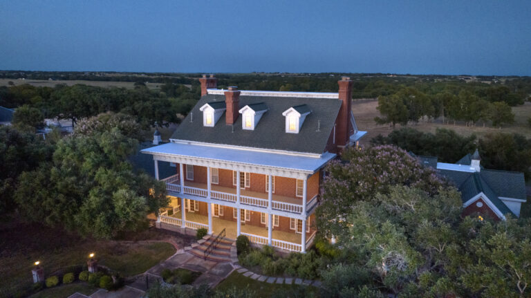 5211 Cedar Hill Road Brenham, Texas