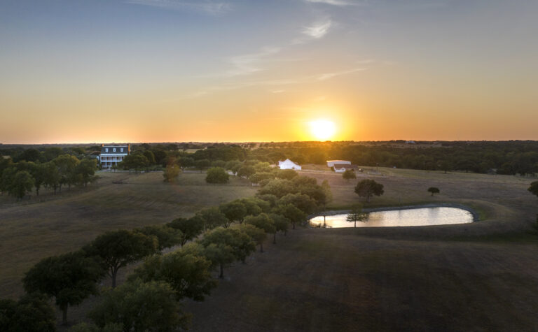 5211 Cedar Hill Road Brenham, Texas