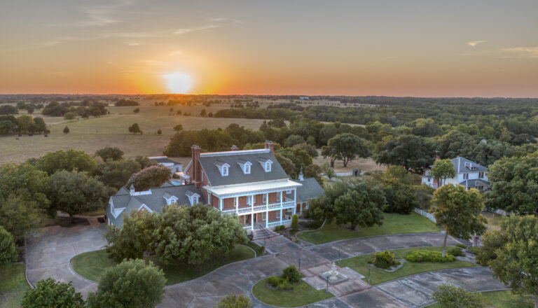 5211 Cedar Hill Road Brenham, Texas