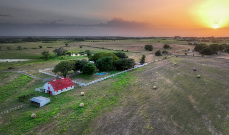 7016 Quail Run Road, Burton, Texas