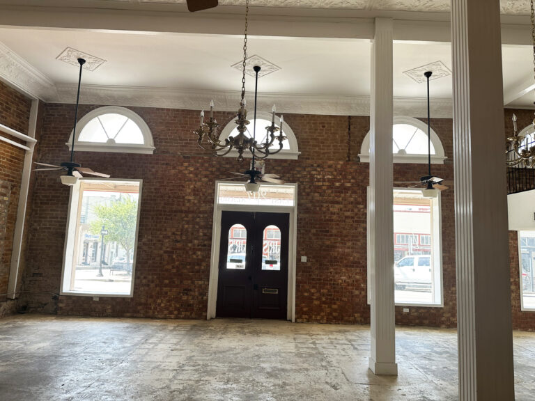 207 E. Alamo Street Brenham, Texas 77833