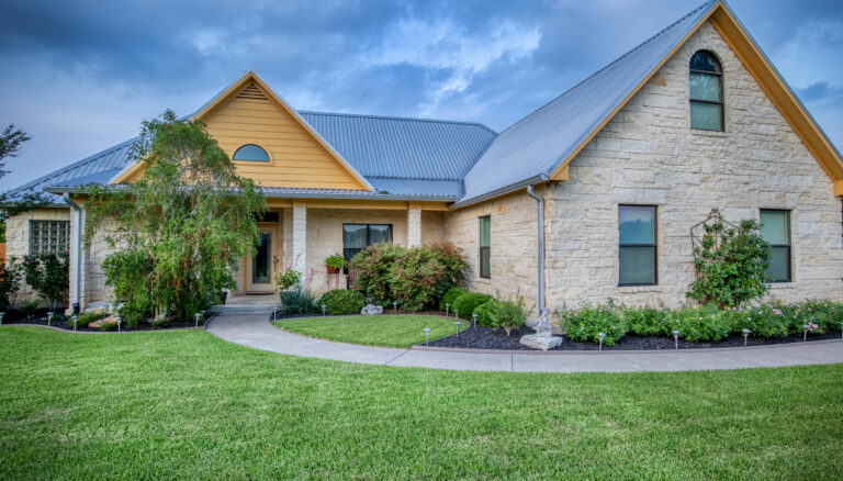 2701 Linda Lane Brenham, Texas 77833