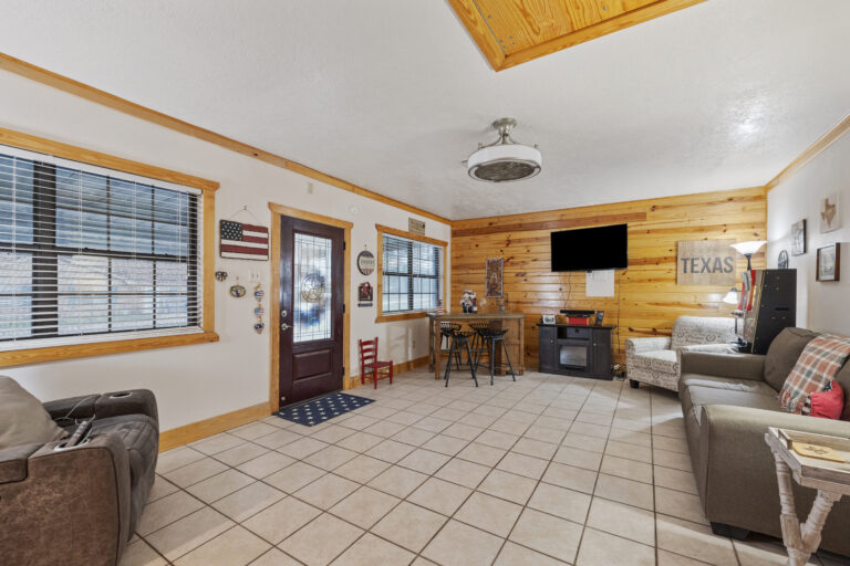 1250 Sherwood Road Brenham, Texas 77833