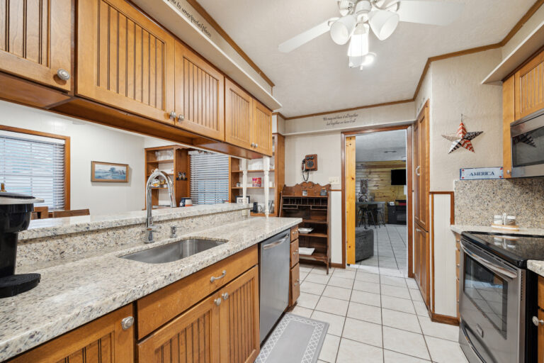 1250 Sherwood Road Brenham, Texas 77833