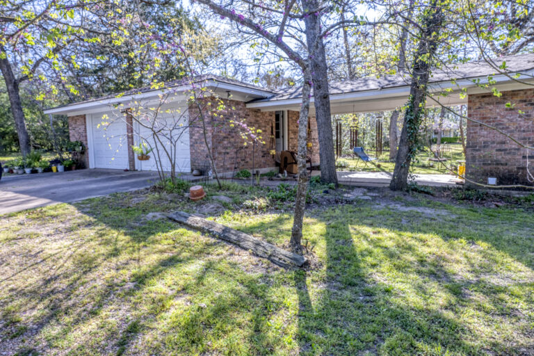 5439-detached-garage