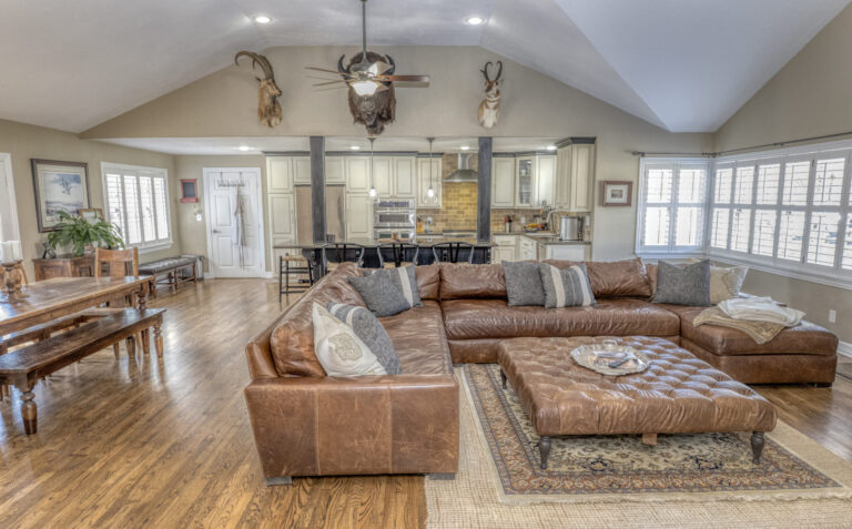 5440-living-dining-kitchen-greatroom-1