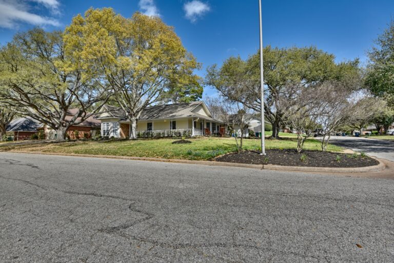 307 Scenic Drive Brenham, Texas, Washington County, Scenic Estates, Residential, Home for sale, Hodde Real Estate Co.