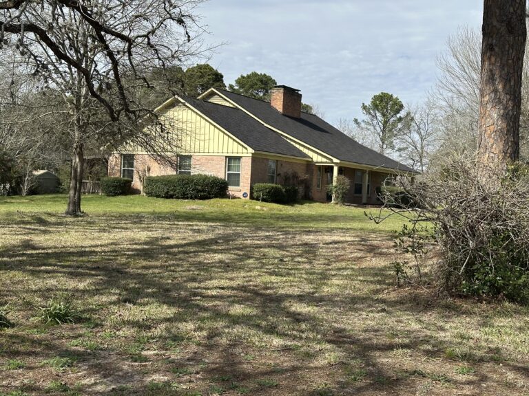 302 Cedar Circle Brenham, Texas 77833