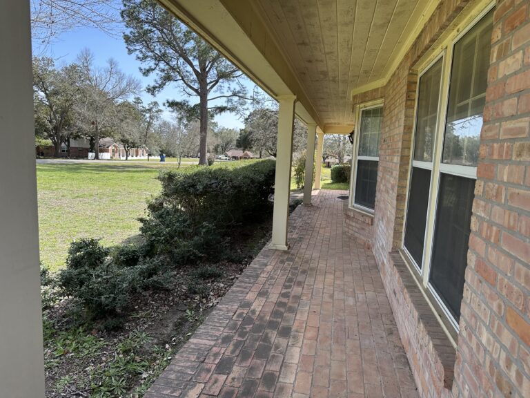 302 Cedar Circle Brenham, Texas 77833
