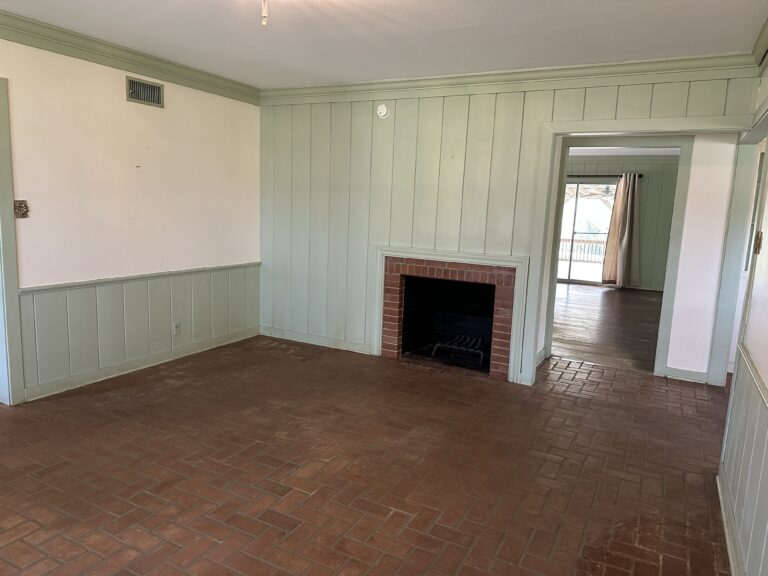 302 Cedar Circle Brenham, Texas 77833