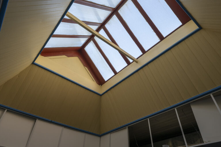 16-090-sky-light