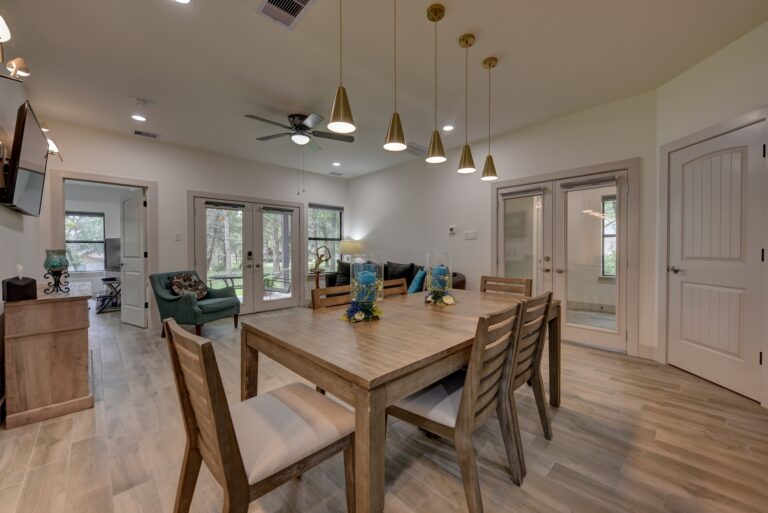 Dining B