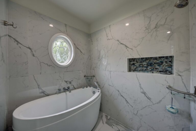 Upstairs Bathroom 2 B