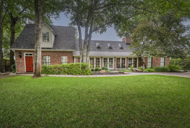 14-175-house-front-3-INT