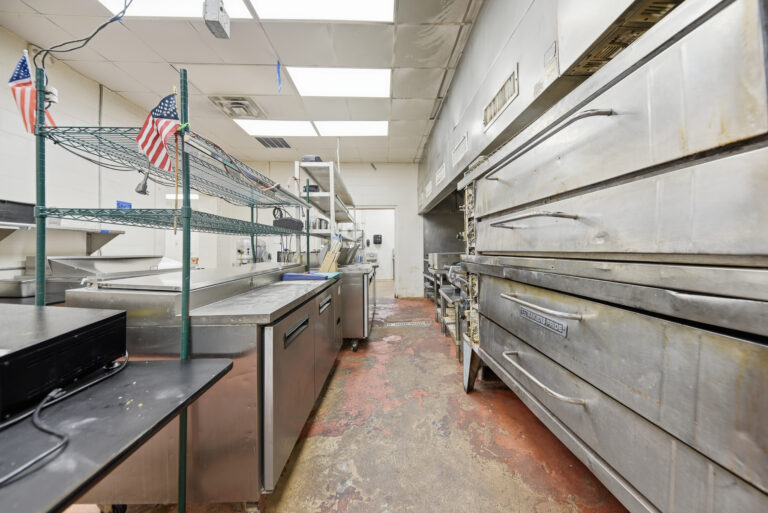 #25 Kitchen Main B