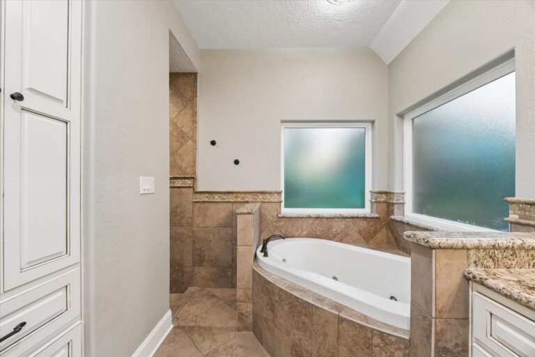 41-Crown Ranch Blvd 10332 IMG 320