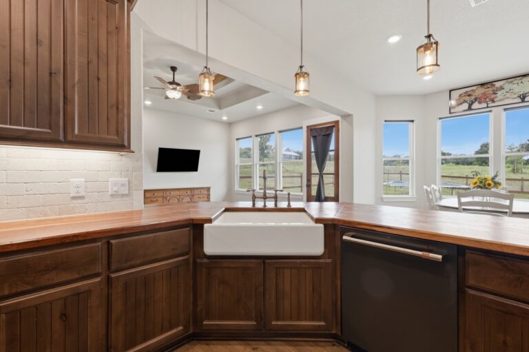 6100-Kitchen 2