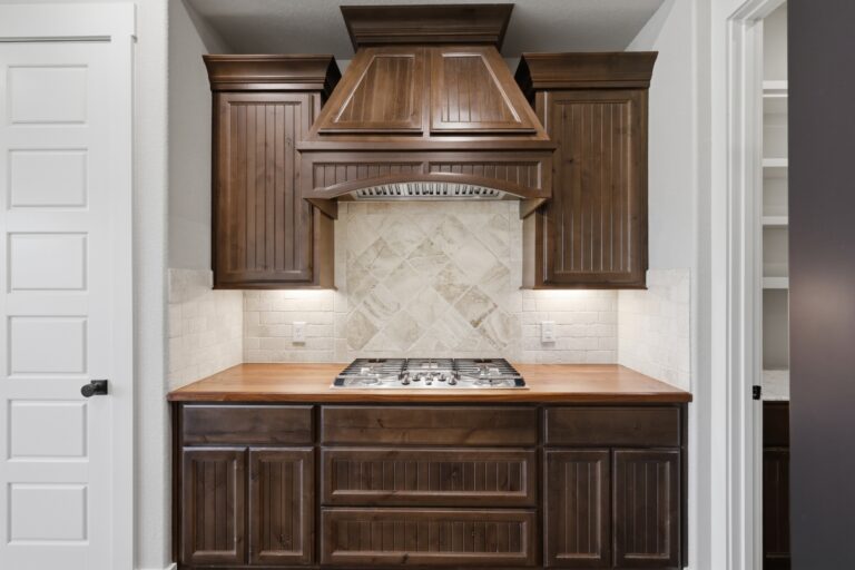 6100-Kitchen 3