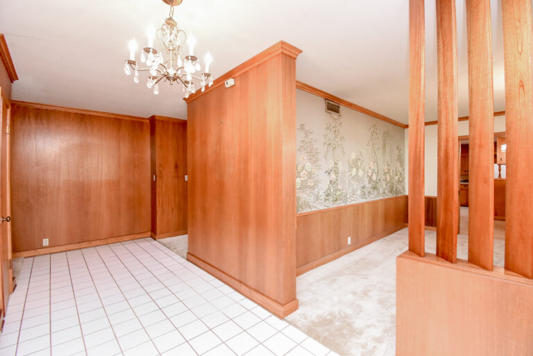 entry (4)