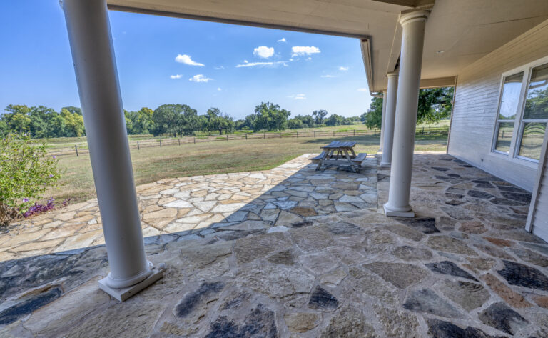 5460-main-house-backporch-INT