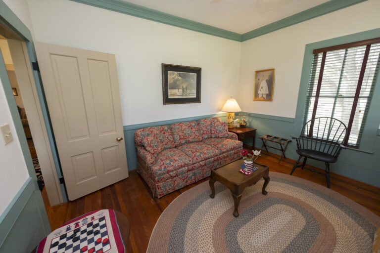 6101-guest-house-bedroom-2-INT
