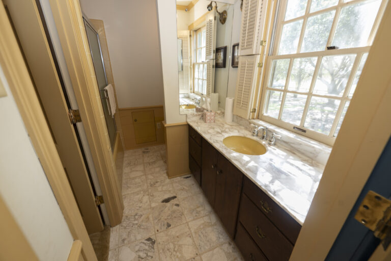 6101-main-house-bedroom-1-bath-INT