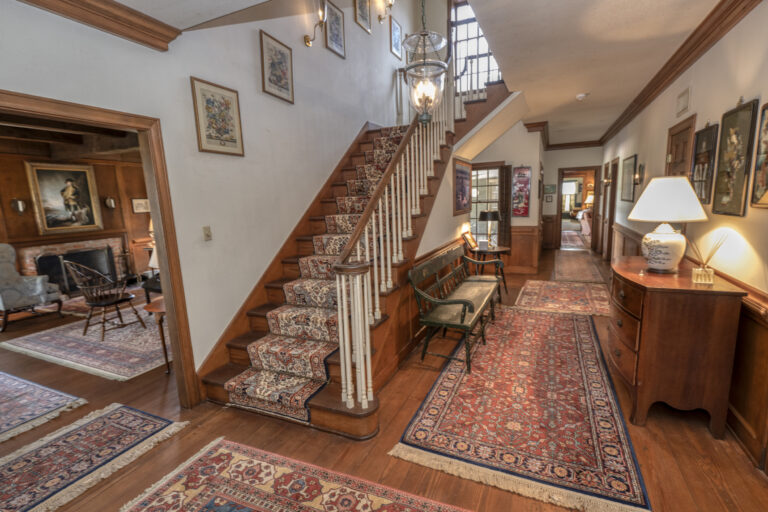 6101-main-house-entry-stairs-hall-INT