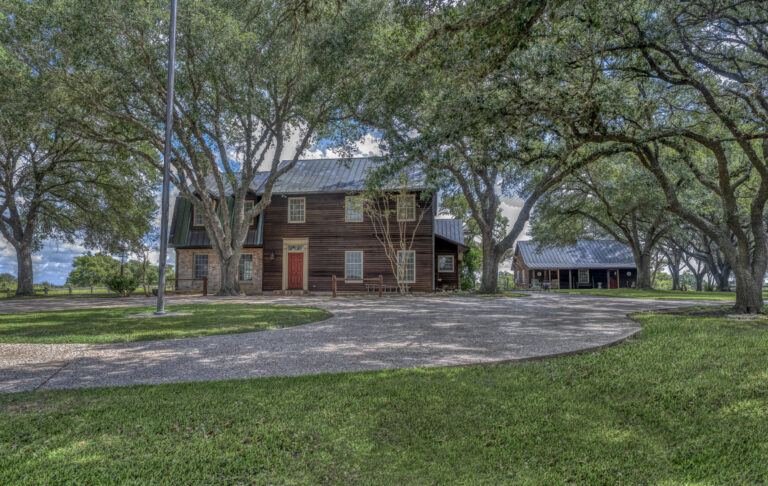 6101-main-house-front-2-INT