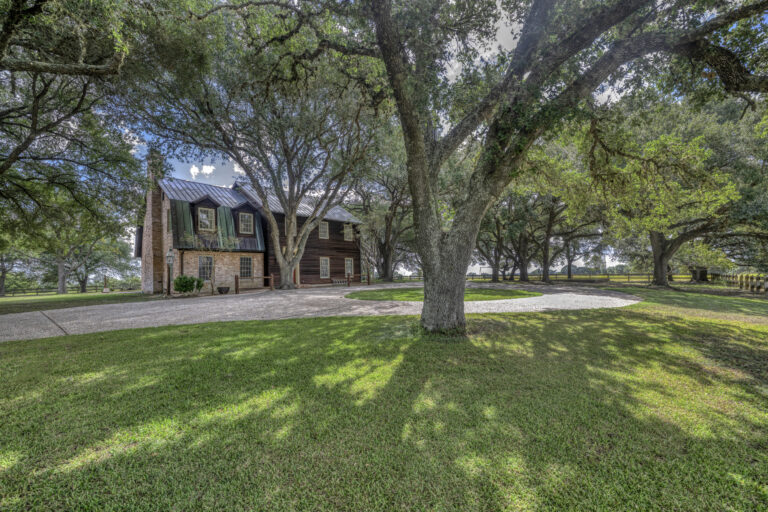 6101-main-house-front-3-INT