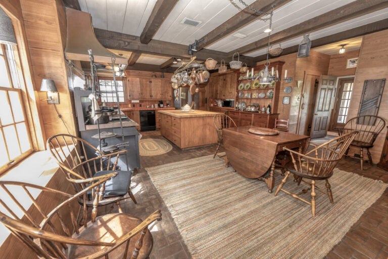 6101-main-house-kitchen-5-INT