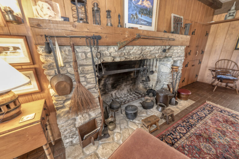 6101-main-house-living2-fireplace-2-INT