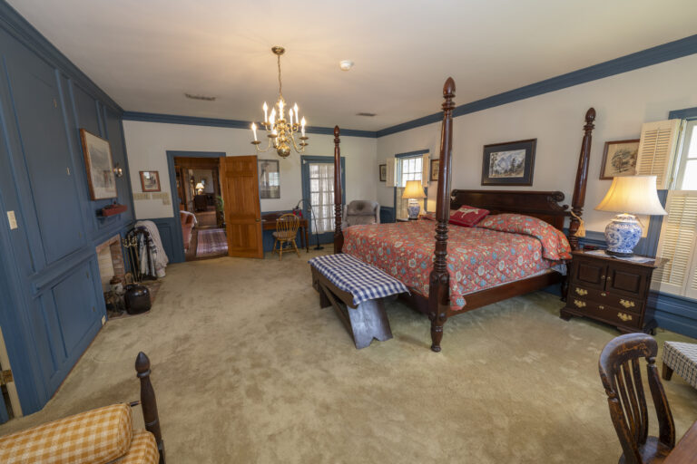 6101-main-house-primary-bedroom-2-INT