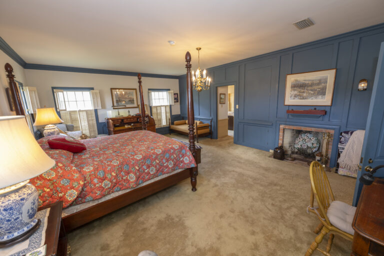 6101-main-house-primary-bedroom-3-INT